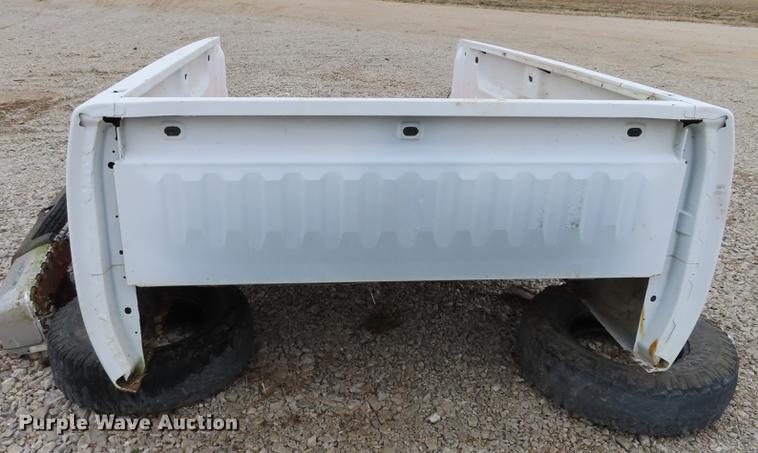 image for item DN9090 2007 Chevrolet pickup truck bed
