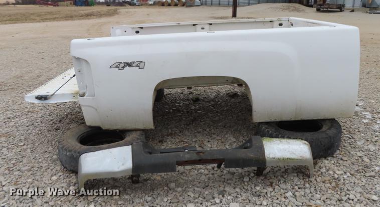 image for item DN9090 2007 Chevrolet pickup truck bed