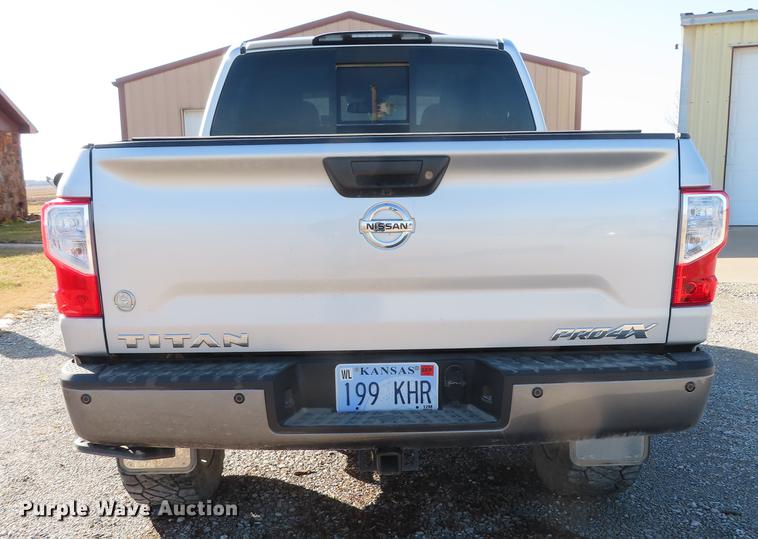 image for item DN9119 2017 Nissan Titan Pro-4X Crew Cab pickup truck