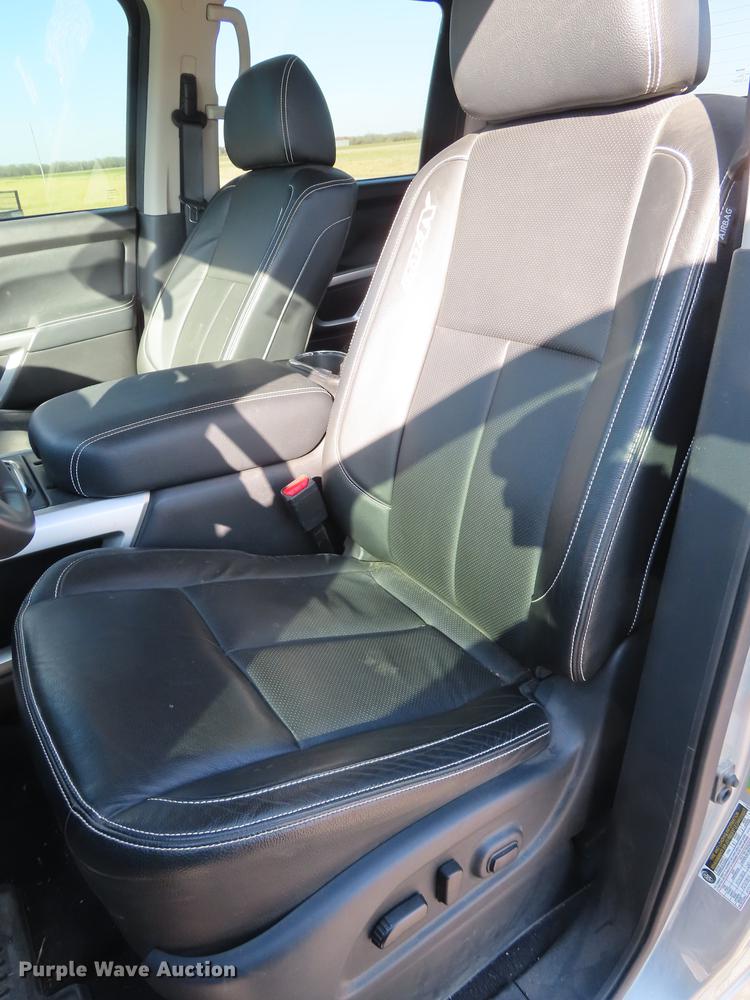 image for item DN9119 2017 Nissan Titan Pro-4X Crew Cab pickup truck