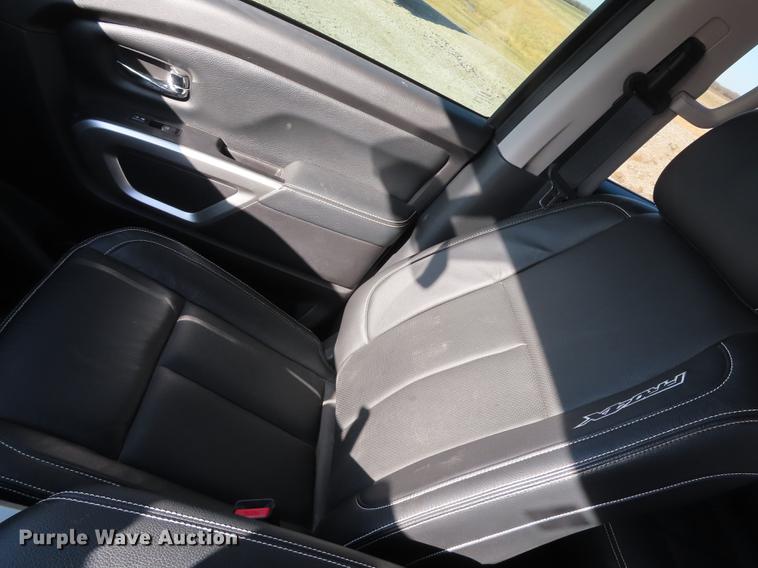 image for item DN9119 2017 Nissan Titan Pro-4X Crew Cab pickup truck