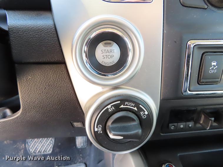 image for item DN9119 2017 Nissan Titan Pro-4X Crew Cab pickup truck