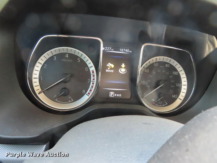 image for item DN9119 2017 Nissan Titan Pro-4X Crew Cab pickup truck