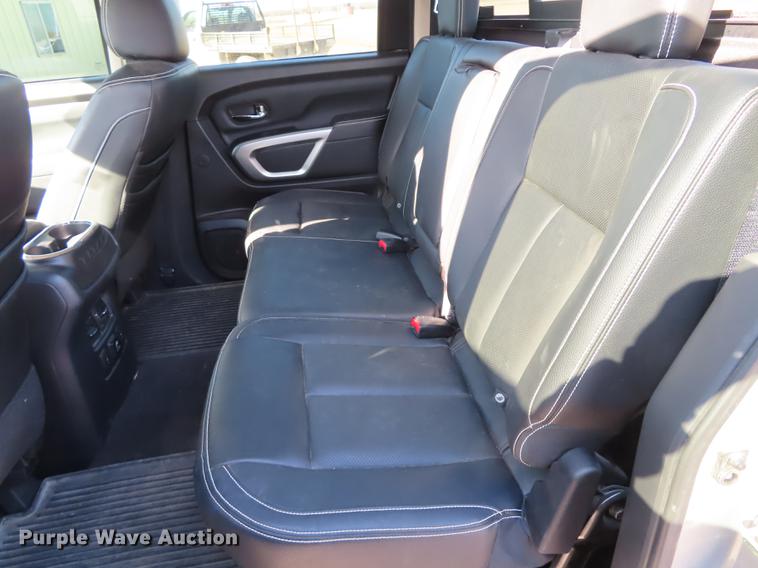 image for item DN9119 2017 Nissan Titan Pro-4X Crew Cab pickup truck