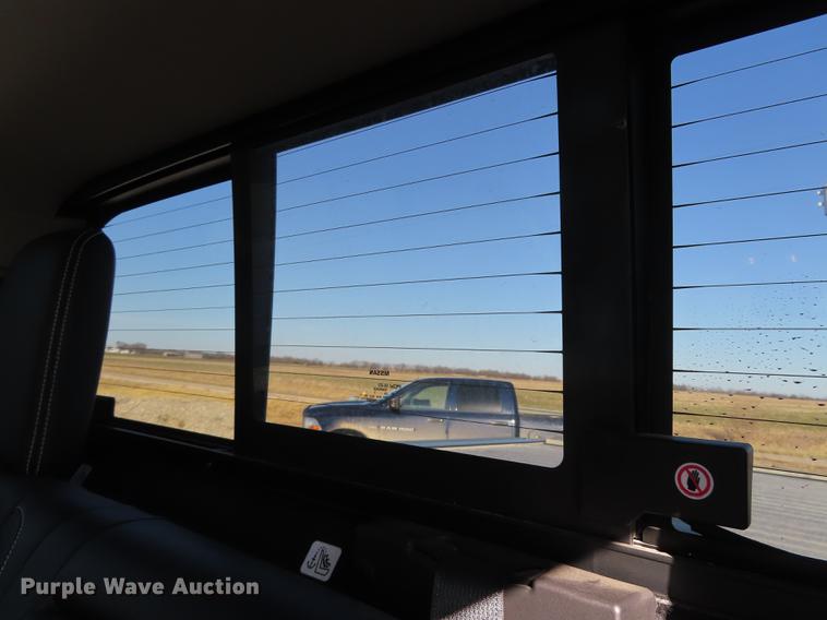 image for item DN9119 2017 Nissan Titan Pro-4X Crew Cab pickup truck