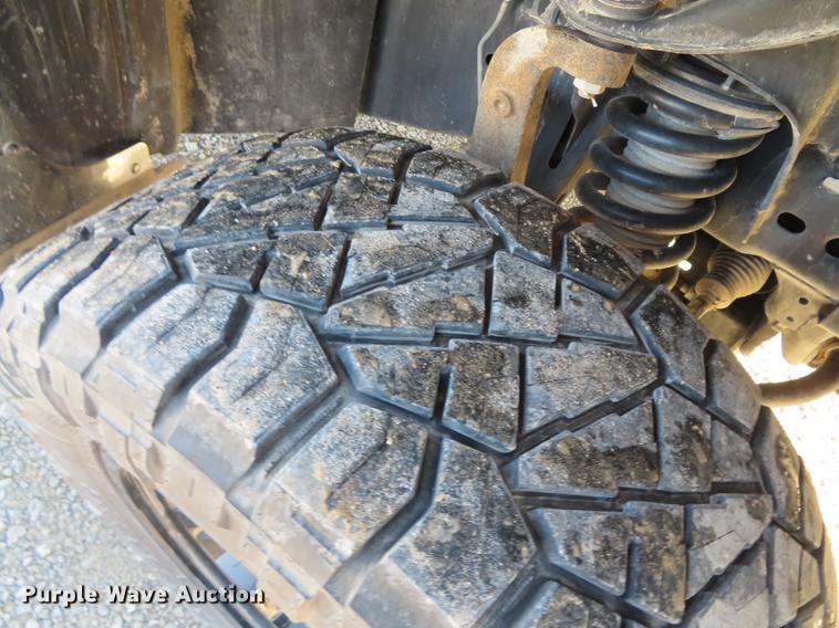 image for item DN9119 2017 Nissan Titan Pro-4X Crew Cab pickup truck