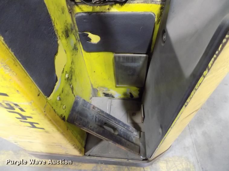 image for item DY9215 Hyster N40FR forklift