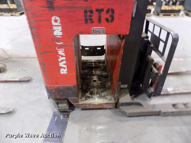image for item EH9374 Raymond EASI-R30TT forklift