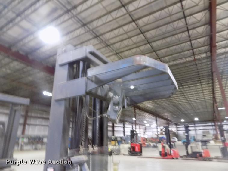 image for item EH9374 Raymond EASI-R30TT forklift