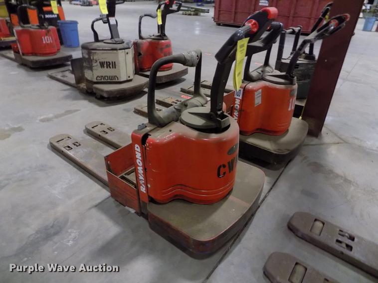 image for item EH9377 Raymond 112TM-FRE60L pallet jack