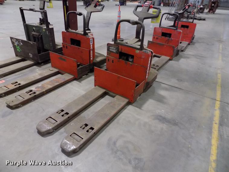 image for item EH9377 Raymond 112TM-FRE60L pallet jack