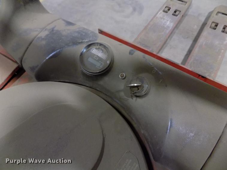 image for item EH9377 Raymond 112TM-FRE60L pallet jack