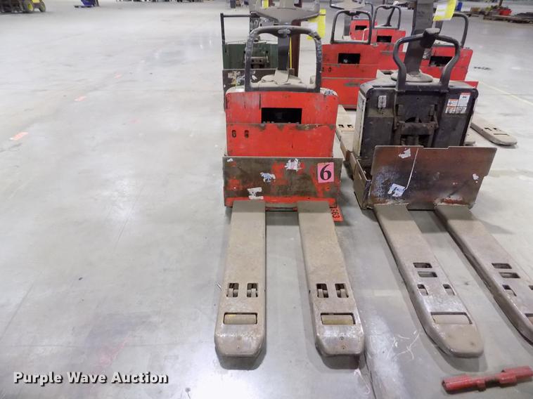 image for item EH9378 Raymond 112TM-FRE60L pallet jack