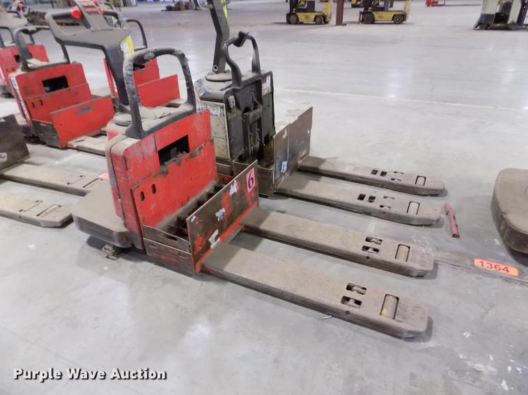 image for item EH9378 Raymond 112TM-FRE60L pallet jack