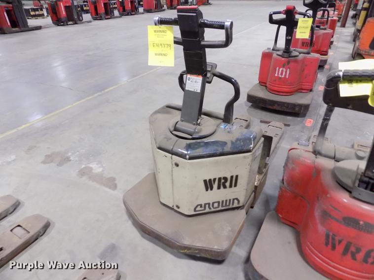 image for item EH9379 Crown PE3520-60 pallet jack