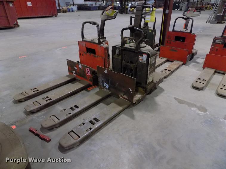 image for item EH9379 Crown PE3520-60 pallet jack