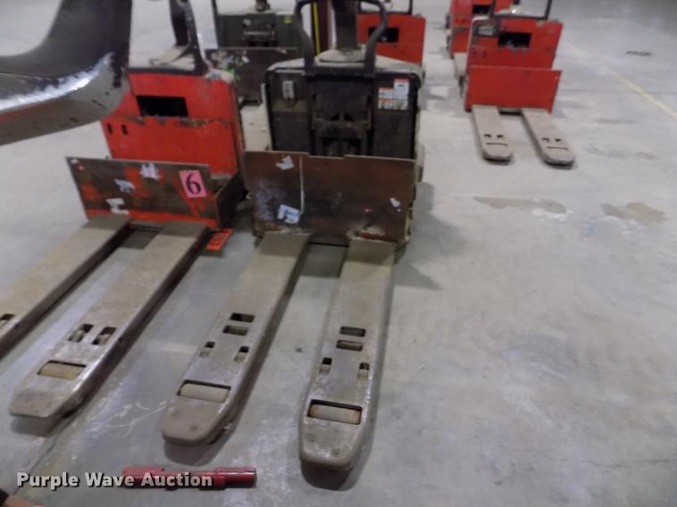 image for item EH9379 Crown PE3520-60 pallet jack