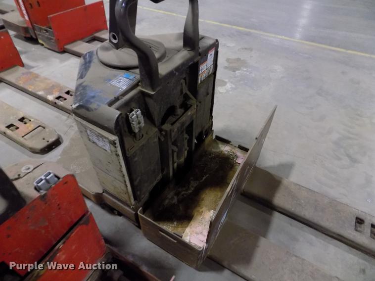 image for item EH9379 Crown PE3520-60 pallet jack