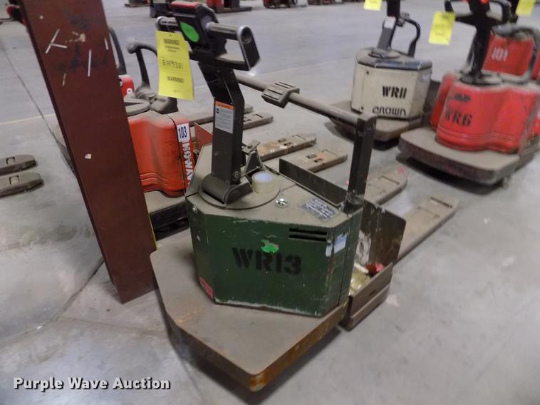 image for item EH9381 Crown 60PE-27-3 pallet jack