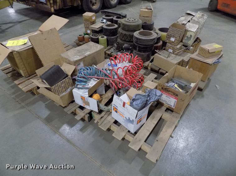 image for item EH9386 Forklift and pallet jack parts