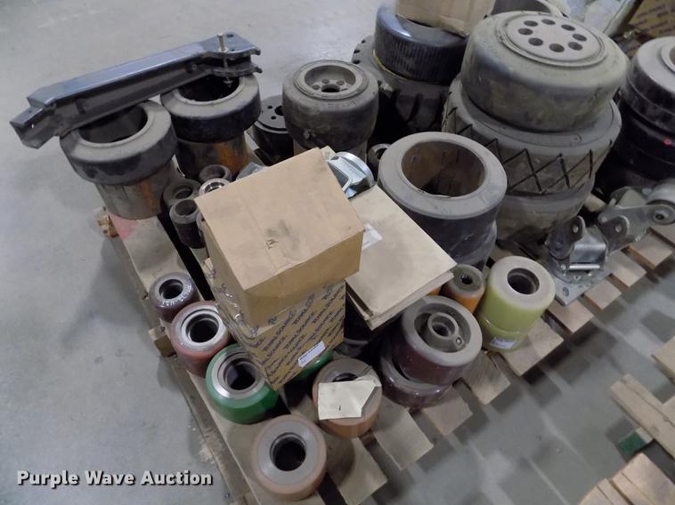 image for item EH9386 Forklift and pallet jack parts