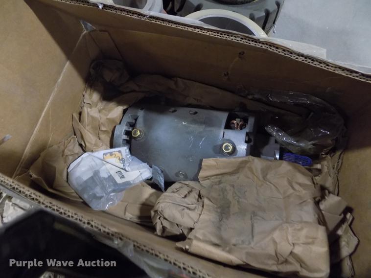 image for item EH9386 Forklift and pallet jack parts