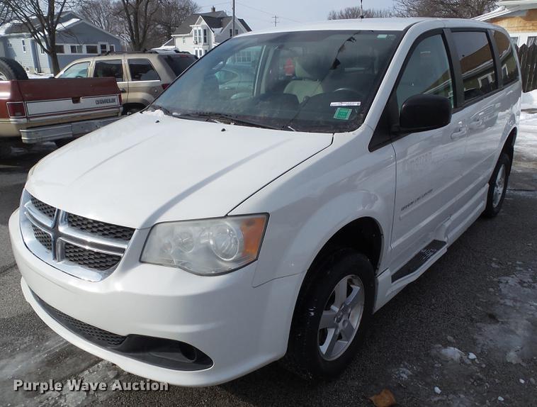 image for item EM9075 2012 Dodge Grand Caravan handicap accessible van