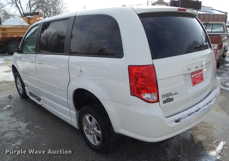 image for item EM9075 2012 Dodge Grand Caravan handicap accessible van