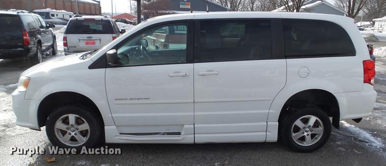 image for item EM9075 2012 Dodge Grand Caravan handicap accessible van