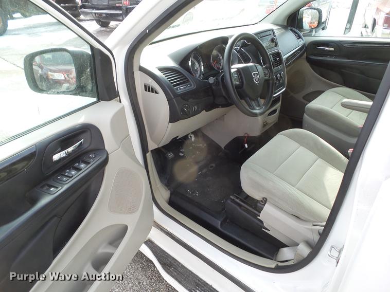 image for item EM9075 2012 Dodge Grand Caravan handicap accessible van