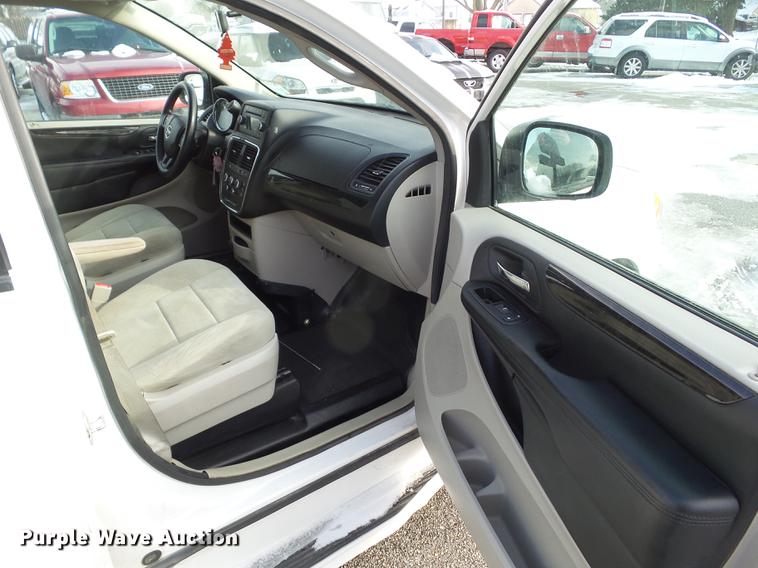 image for item EM9075 2012 Dodge Grand Caravan handicap accessible van