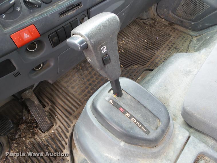 image for item EM9096 2010 Isuzu NPR truck cab and chassis