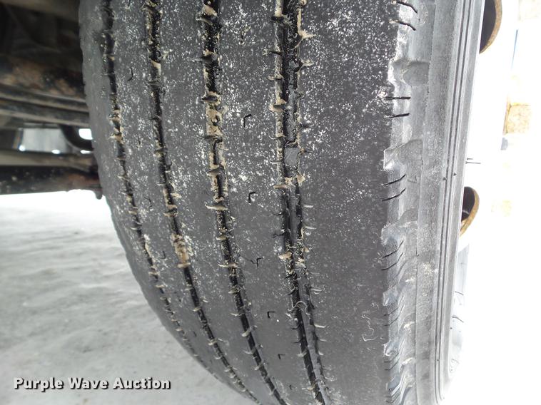 image for item EM9096 2010 Isuzu NPR truck cab and chassis