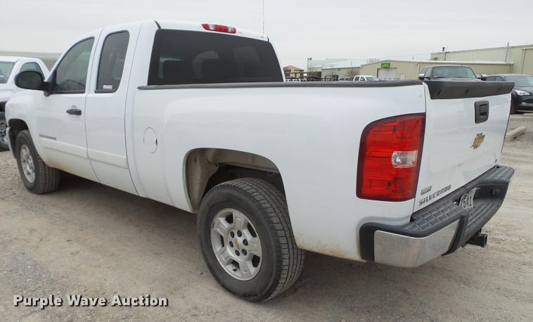 image for item EN9684 2008 Chevrolet Silverado 1500 Ext. Cab pickup truck