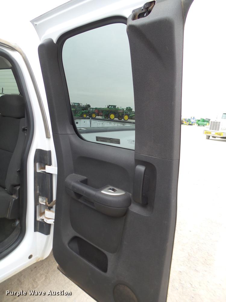 image for item EN9684 2008 Chevrolet Silverado 1500 Ext. Cab pickup truck