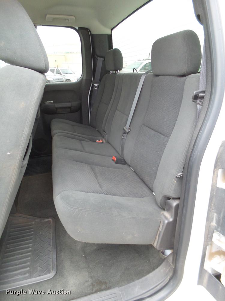 image for item EN9684 2008 Chevrolet Silverado 1500 Ext. Cab pickup truck