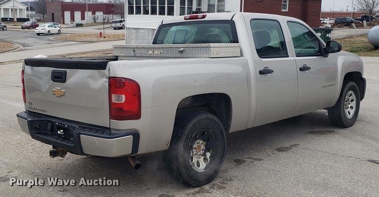 image for item EN9791 2008 Chevrolet Silverado 1500 Crew Cab pickup truck