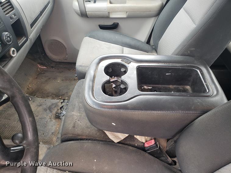 image for item EN9791 2008 Chevrolet Silverado 1500 Crew Cab pickup truck