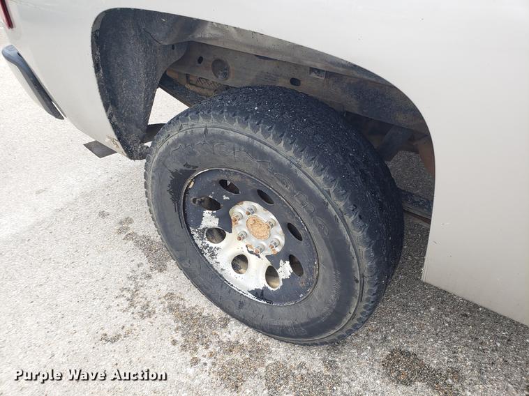 image for item EN9791 2008 Chevrolet Silverado 1500 Crew Cab pickup truck