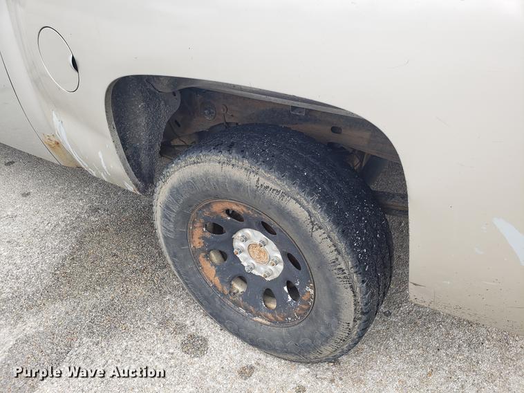 image for item EN9791 2008 Chevrolet Silverado 1500 Crew Cab pickup truck