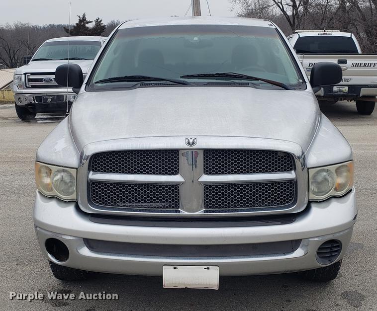 image for item EN9793 2002 Dodge Ram 1500 Quad Cab pickup truck
