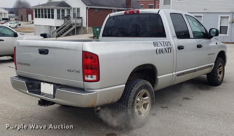 image for item EN9793 2002 Dodge Ram 1500 Quad Cab pickup truck