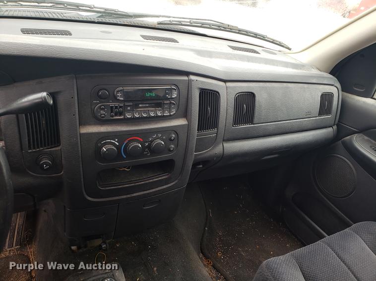 image for item EN9793 2002 Dodge Ram 1500 Quad Cab pickup truck