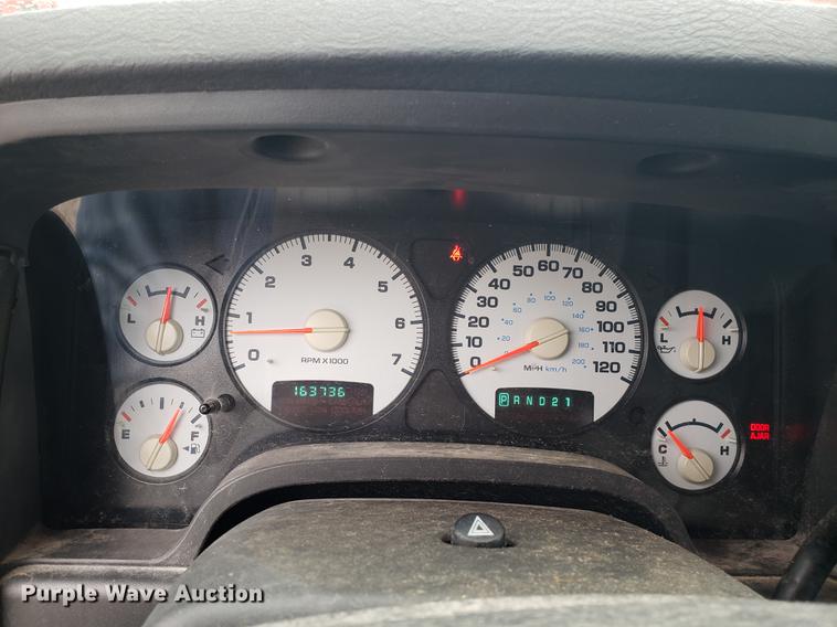 image for item EN9793 2002 Dodge Ram 1500 Quad Cab pickup truck