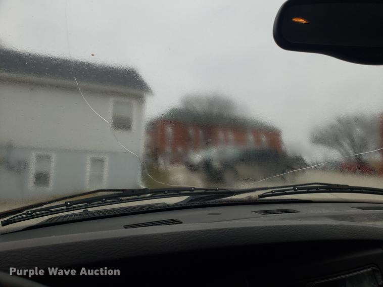 image for item EN9793 2002 Dodge Ram 1500 Quad Cab pickup truck