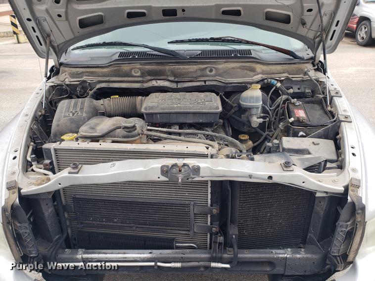 image for item EN9793 2002 Dodge Ram 1500 Quad Cab pickup truck