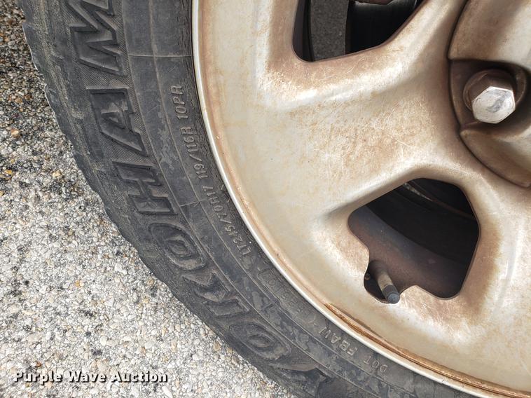 image for item EN9793 2002 Dodge Ram 1500 Quad Cab pickup truck