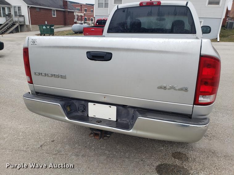 image for item EN9793 2002 Dodge Ram 1500 Quad Cab pickup truck