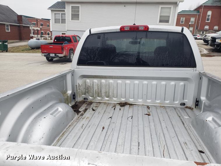 image for item EN9793 2002 Dodge Ram 1500 Quad Cab pickup truck