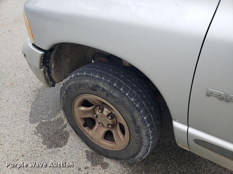 image for item EN9793 2002 Dodge Ram 1500 Quad Cab pickup truck